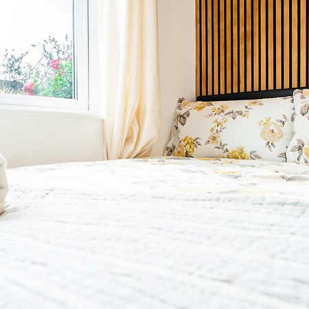 Earley Luxury Ensuite Room With Private Entrance Reading Exteriör bild