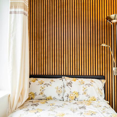 Earley Luxury Ensuite Room With Private Entrance Reading Exteriör bild