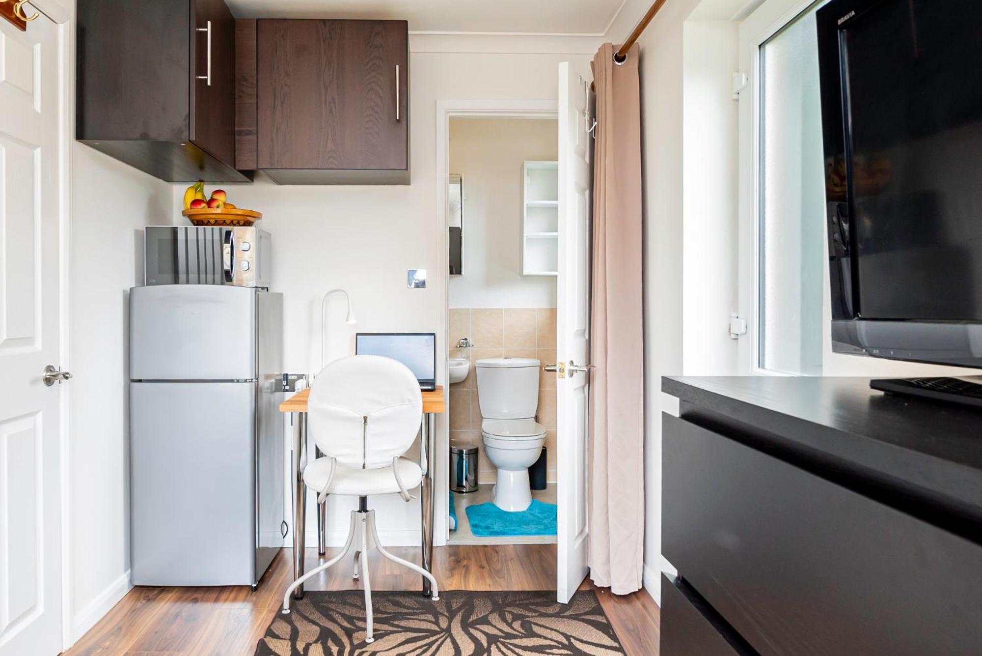 Earley Luxury Ensuite Room With Private Entrance Reading Exteriör bild