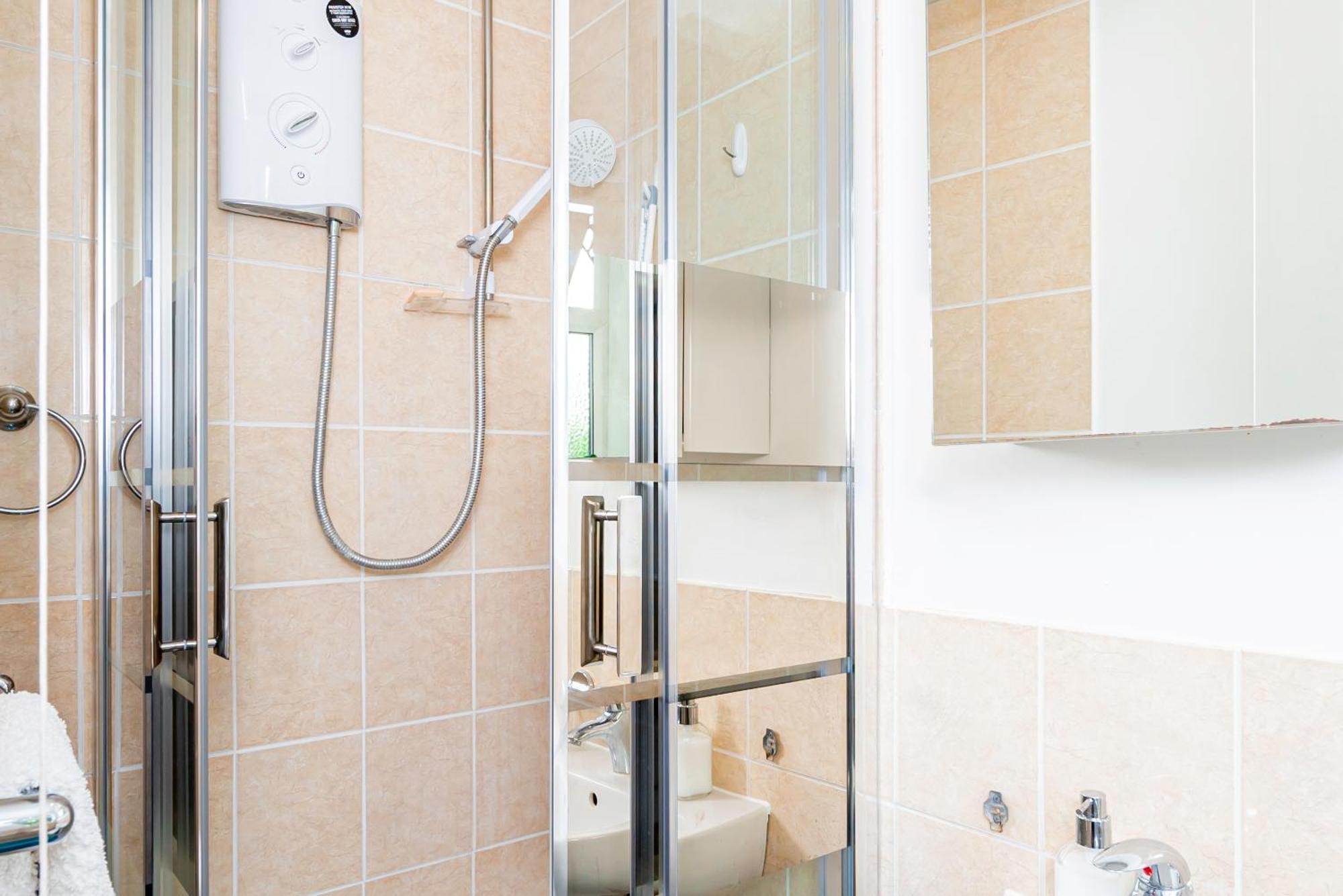Earley Luxury Ensuite Room With Private Entrance Reading Exteriör bild